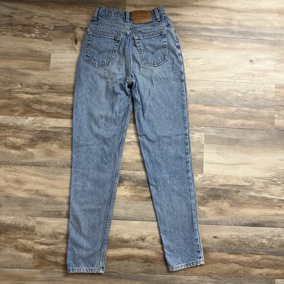 Vintage Levi’s USA-Made High Rise Tapered Jeans Size 24 3M Women’s - Picture 2 of 6